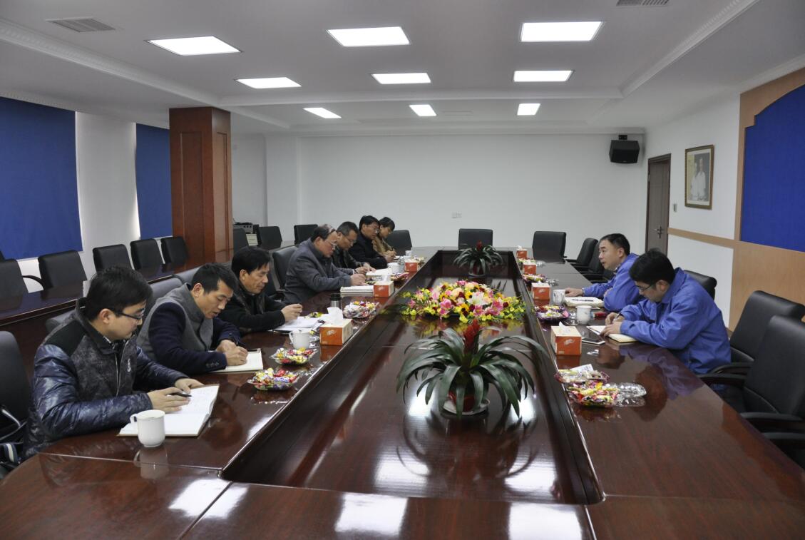 2017年2月9日，常州市经信委副主任张志强一行来尊龙凯时人生就是搏电缆调研