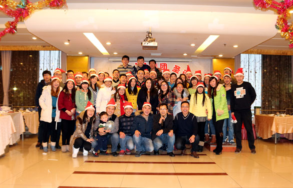 尊龙凯时人生就是搏电缆圣诞联欢活动独具匠心，大受青年员工好评