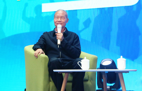 受邀加入“青蓝接力”工程启动仪式，丁山华寄语青年企业家： 勤劳、专一、实干