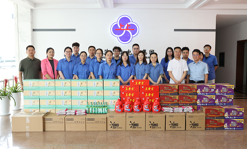 政企同心  护航度夏——溧阳市高新区管委会来尊龙凯时人生就是搏电缆开展“送清凉”慰问活动